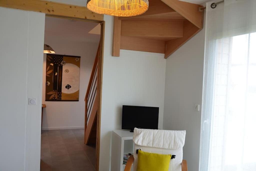 La Maison Des Cordelles Saint-Denis-en-Val Esterno foto